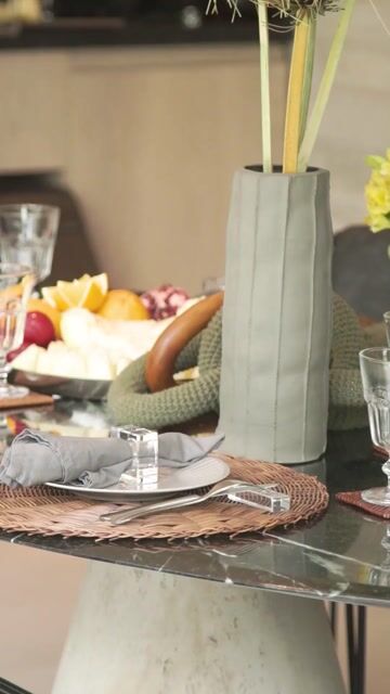 Vídeo de UP+Casa | Panelas, Aparelhos de Jantar e Mesa Posta com Utensílios Premium