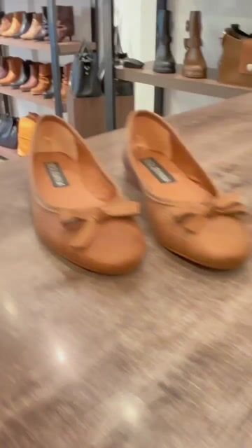 Video de SOLEMNIA SHOES