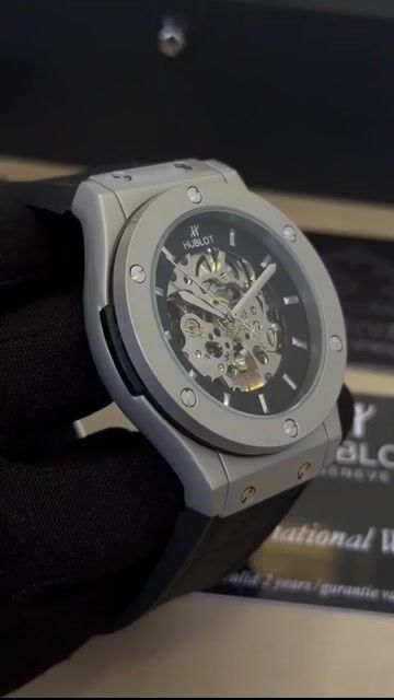 Video de Hublot Clasic Fusion 42mm - AÇO/MOSTRADOR SKELETON - SILICONE