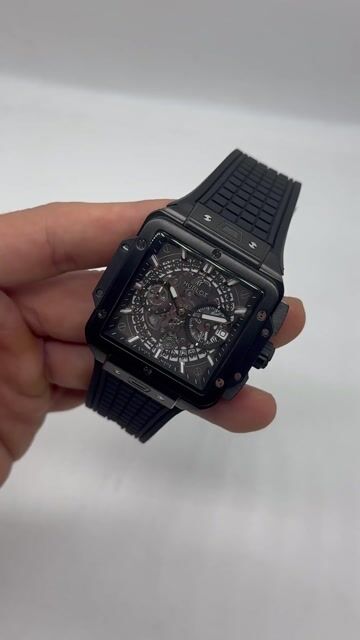 Video de Hublot Square Bang 44mm - AÇO PRETO/MOSTRADOR SKELETON - SILICONE