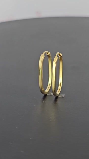 Video de Aros Oro 18k Argollas Oval Huggie 1.4 Gr 14x23mm Rbt - C2356