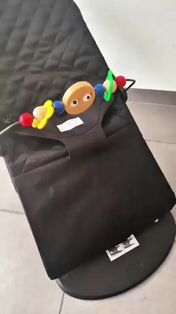Video de Silla Mecedora Bouncer Con Juguetes