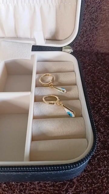 Vídeo de Argola com Pingente de Olho Grego em Formato de Gota 7mm Banhada a Ouro 18K