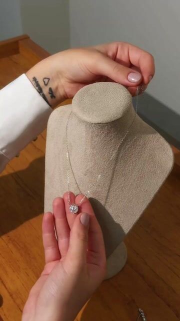 Video de COLAR PONTO DE LUZ MOISSANITE 10MM