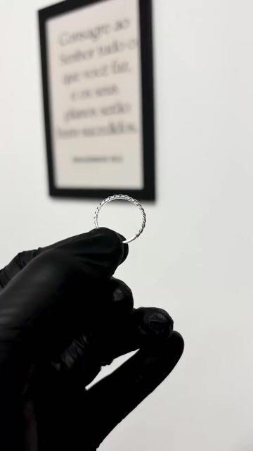 Video de Anel Aliança Torcida 2mm Prata 925