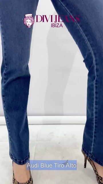 Video de Audi blue recto Divi Jeans