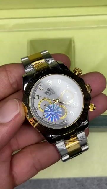 Vídeo de Day-Date Premium Banhado a Ouro com Mostrador Branco Automático