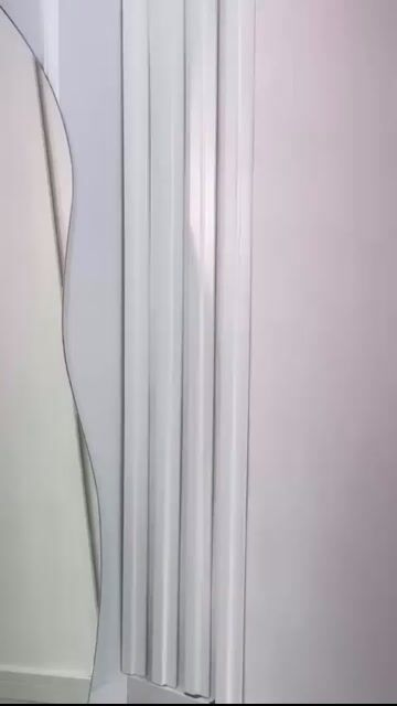 Vídeo de CROPPED OMBRO A OMBRO COM DETALHE TORCIDO