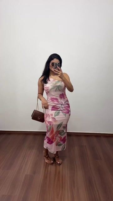 Vídeo de Vestido Midi Tule Forro Nula Manga Fenda Estampado Brenda Floral Rosa