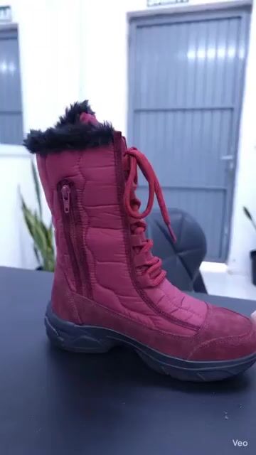 Vídeo de Bota Forrada Neve e Frio Islândia 48 Vinho