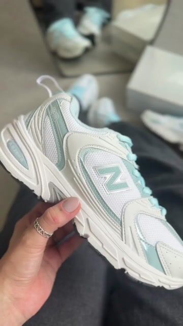 Vídeo de NB 530 Sintético Branco/Azul Bebê