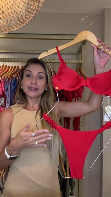 Vídeo de Biquínis Camila Alves