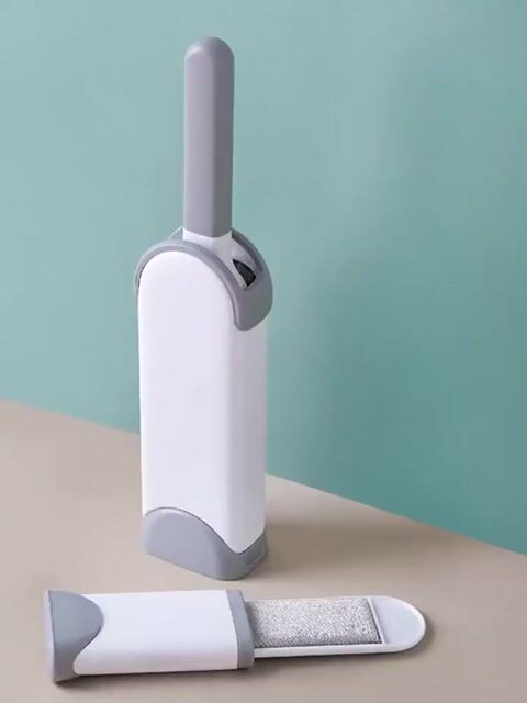 Video de Cepillo Electrostático Portátil Para Ropa Y Pelo De Mascotas
