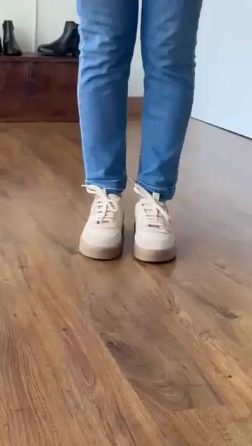 Vídeo de Ilária Calçados