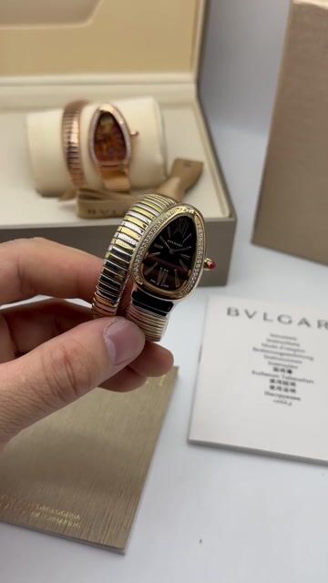 Video de Bvlgari Serpenti Tubogas 33mm - AÇO COM DOURADO/MOSTRADOR PRETO