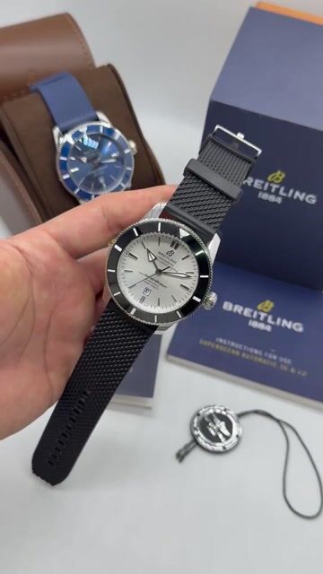Video de Breitling Superocean 44mm - AÇO/MOSTRADOR BRANCO - SILICONE