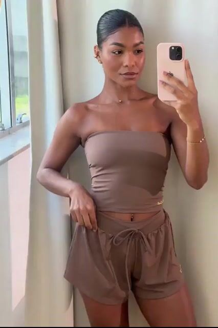 Vídeo de VITORIA CARVALHO MODA FITNESS