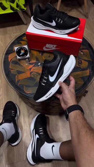 Vídeo de Nike Air Zoom Revolution