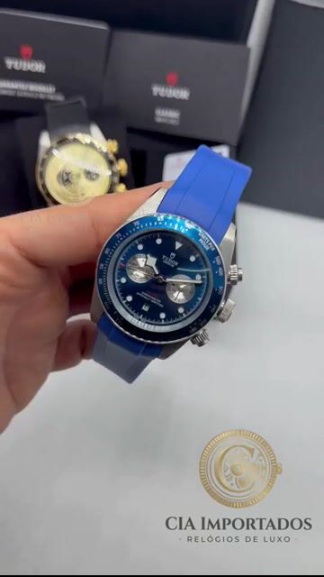 Vídeo de Black Bay Chronograph Relógio Premium Azul Masculino | CIA IMPORTADOS