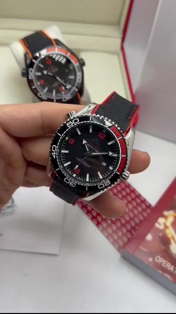 Video de Omega Seamaster 42mm - AÇO/MOSTRADOR PRETO - NYLON E SILICONE