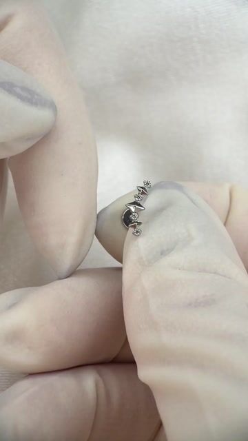 Vídeo de Labret cluster losango e zircônia - Titânio Natural