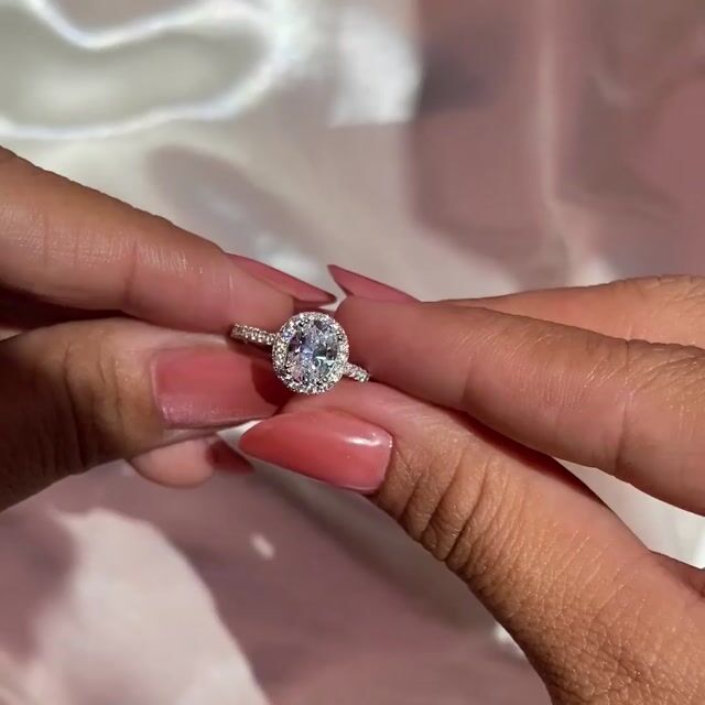 Video de Anel Verena · Prata 925 · Oval · Solitário · Halo