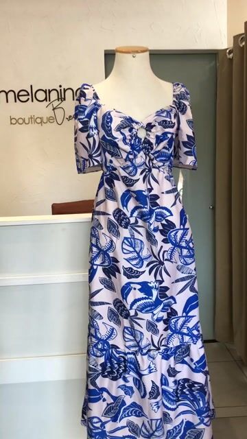 Vídeo de Vestido longo azul estampa em folhagens