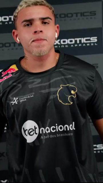 Vídeo de Kit Uniformes Retrô CS Lendas