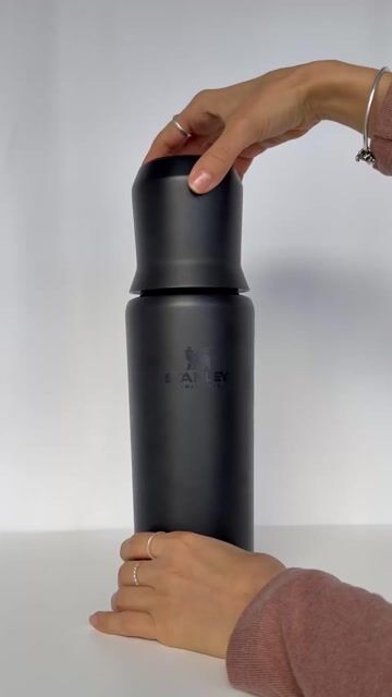 Video de Termo Stanley 800 ml | The Ideal Mate Bottle Tapon Cebador - sin grabado