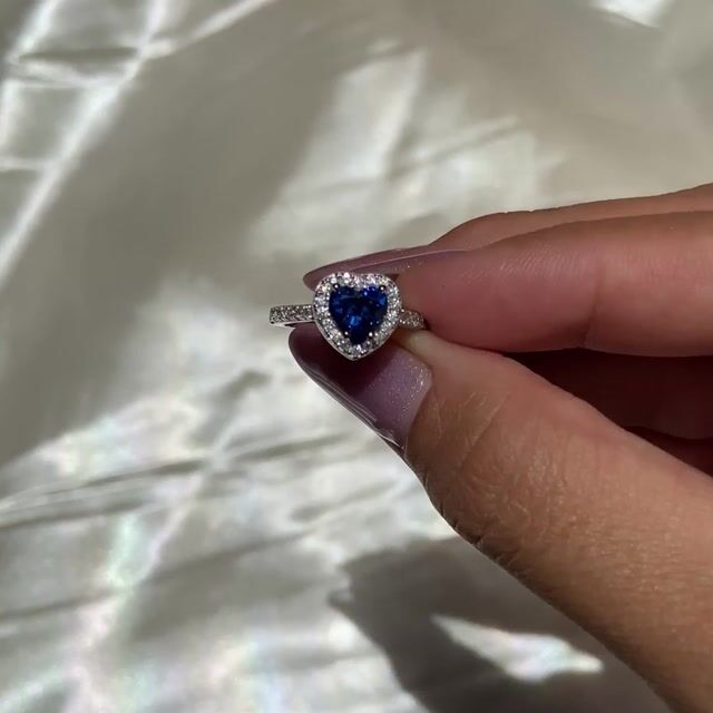 Video de Anel Mara · Prata 925 · Coração Azul 1ct · Solitário · Halo