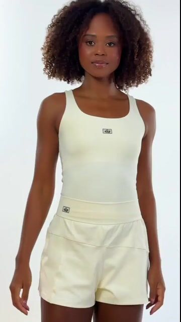 Vídeo de Short Lorena Off White