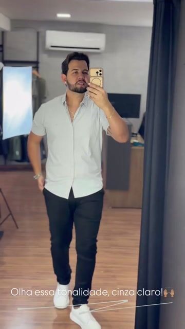 Video de Camisa Social MC Poliamida Cinza Claro