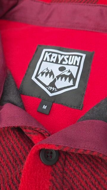 Video de Camisa de Polar Unisex - Rojo y Negro (cuadros grandes)
