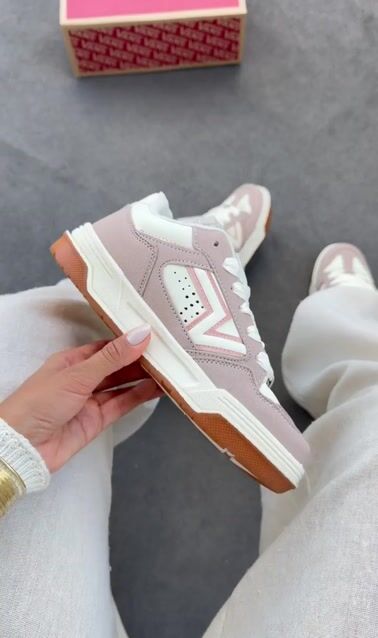 Vídeo de VANS UPLAND - FLAMINGO