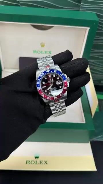 Video de Rolex GMT Master II Superman - 40mm - Mostrador preto/Bezel vermelho com azul