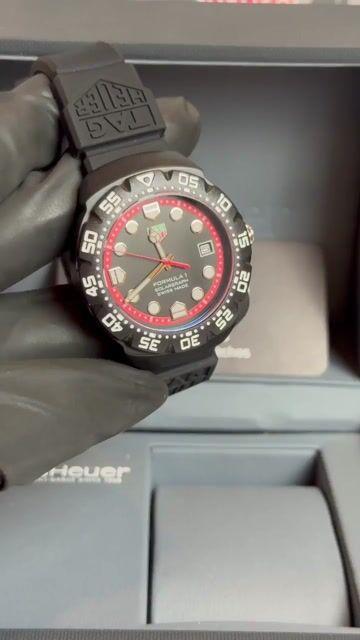 Video de TAG Heuer Fórmula 1 Solargraph 38mm - Aço/Mostrador Preto - SILICONE