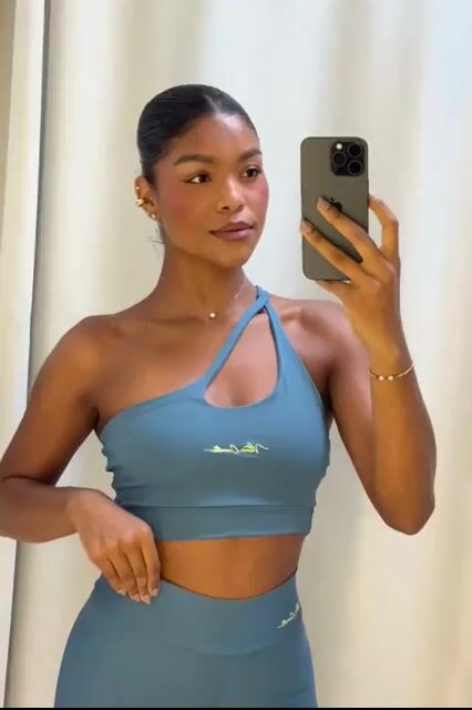 Vídeo de VITORIA CARVALHO MODA FITNESS