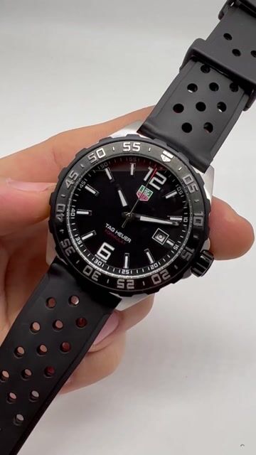 Video de TAG Heuer Fórmula 1 43mm - AÇO/MOSTRADOR PRETO - SILICONE