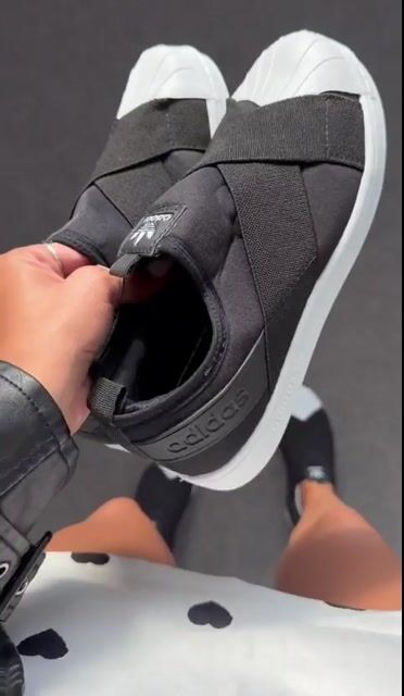 Video de Adidas Slip On