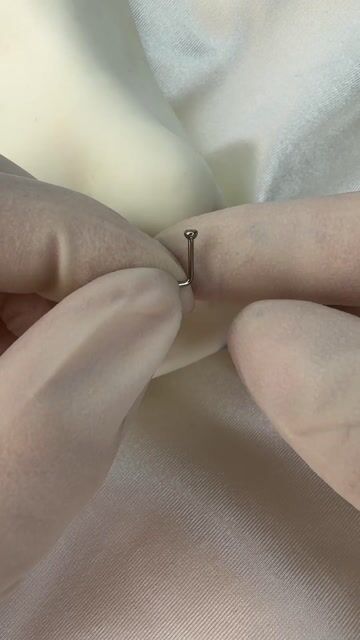 Vídeo de Nostril ponto de luz encapsulado base reta 0.8x6x2 - Titânio Natural