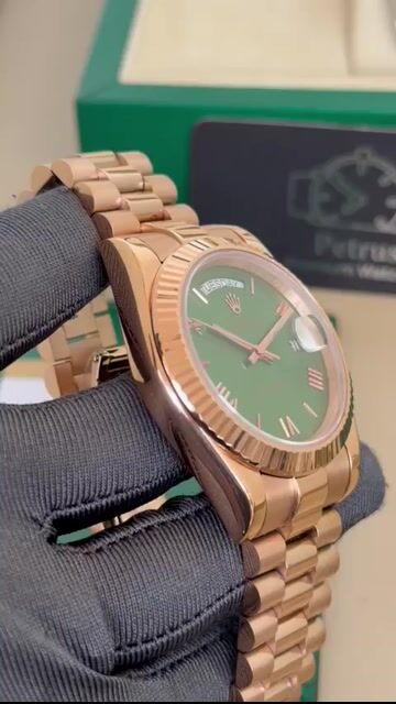 Video de Day-Date President 40mm - AÇO ROSE/MOSTRADOR VERDE