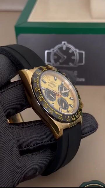 Video de Daytona 40mm - AÇO DOURADO/MOSTRADOR AMARELO - SILICONE