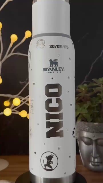 Video of SET MATERO: TERMO STANLEY ADVENTURE TO GO 1.3 lts FULL GRABADO + MATE ACERO FULL GRABADO