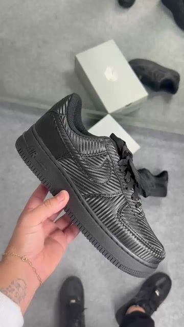 Video de Nike Air Force Premium Preto Carbono