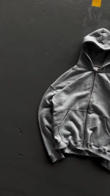 Video de 021 TID ZIP HOODIE