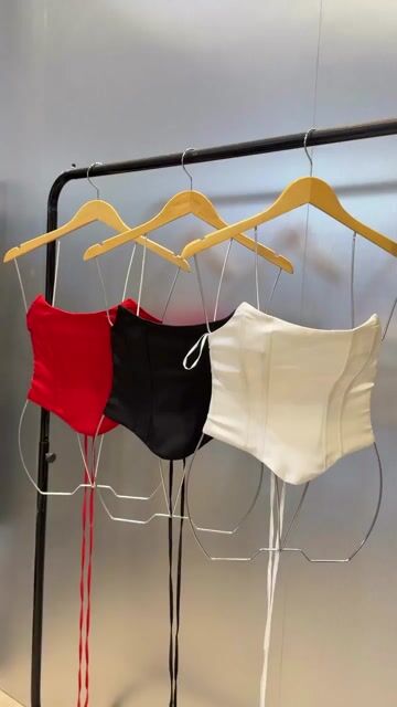 Vídeo de Blusa Corset Estruturado Tomara que Caia