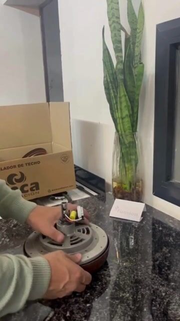 Video de Ventilador de techo ANCA marron c/palas enteras metalicas.