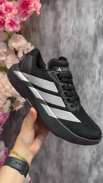 Video de Adizero Preto/Prata