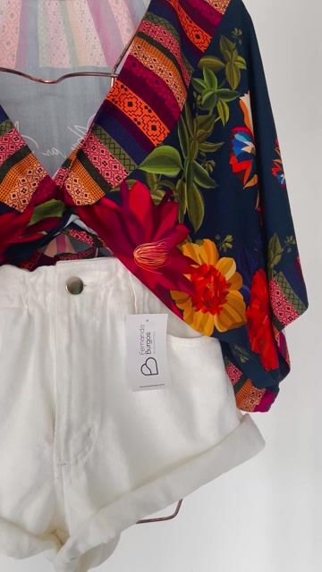 Video de CROPPED MORCEGO - BORBOLETAS AZUL