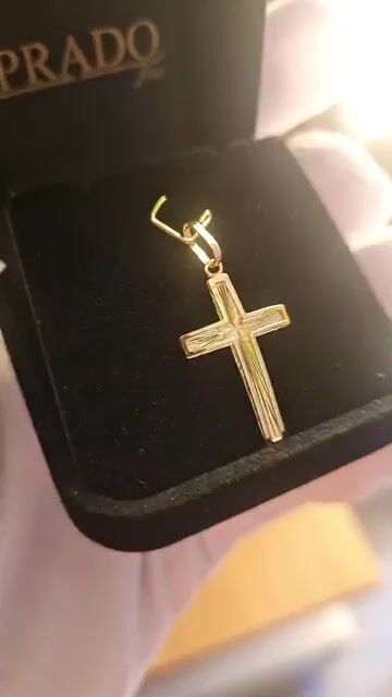 Video de Pingente Cruz Crucifixo Em Ouro 18k Acabamento Diamantado
